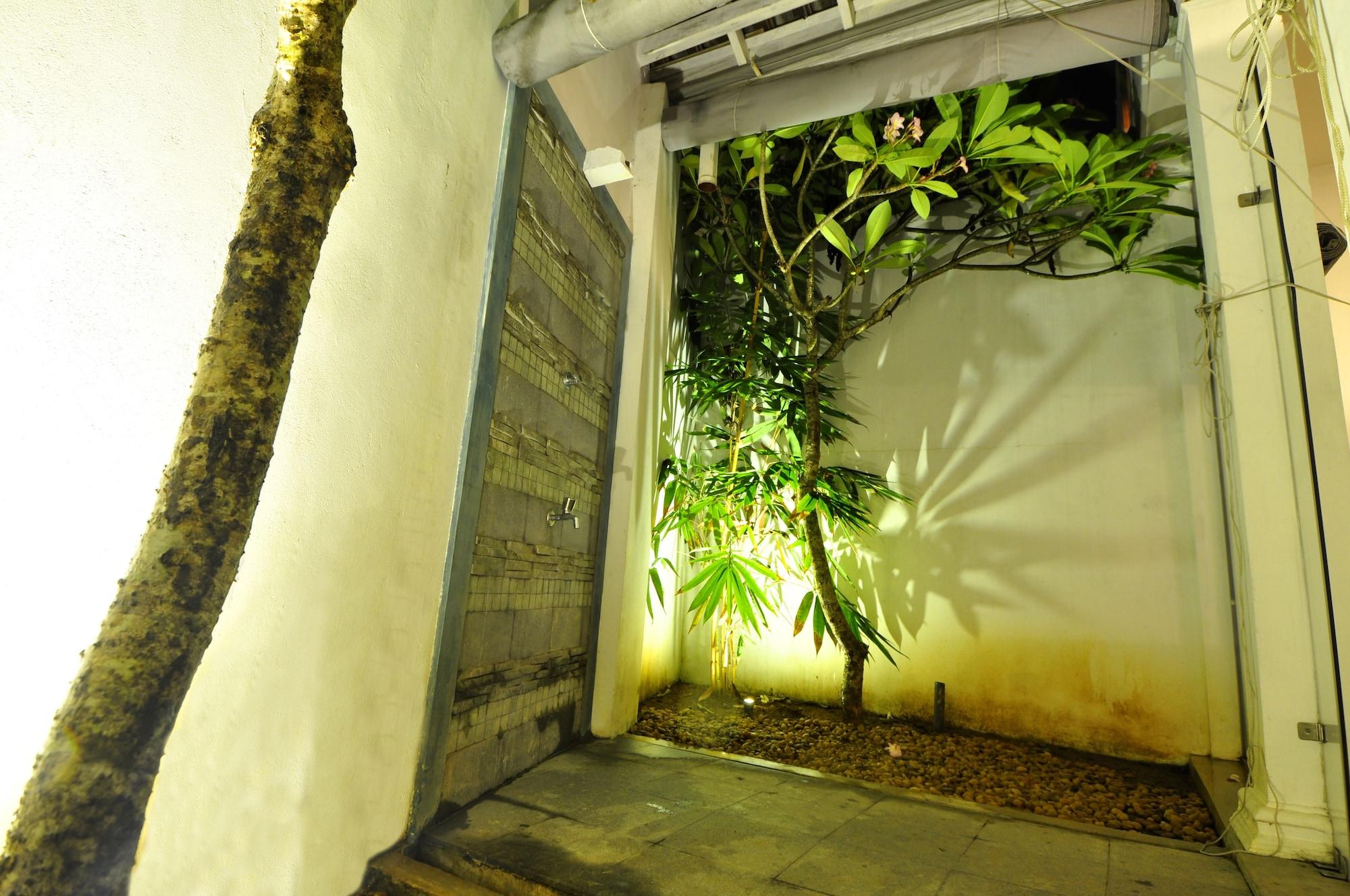 Clock Inn Dehiwala Экстерьер фото