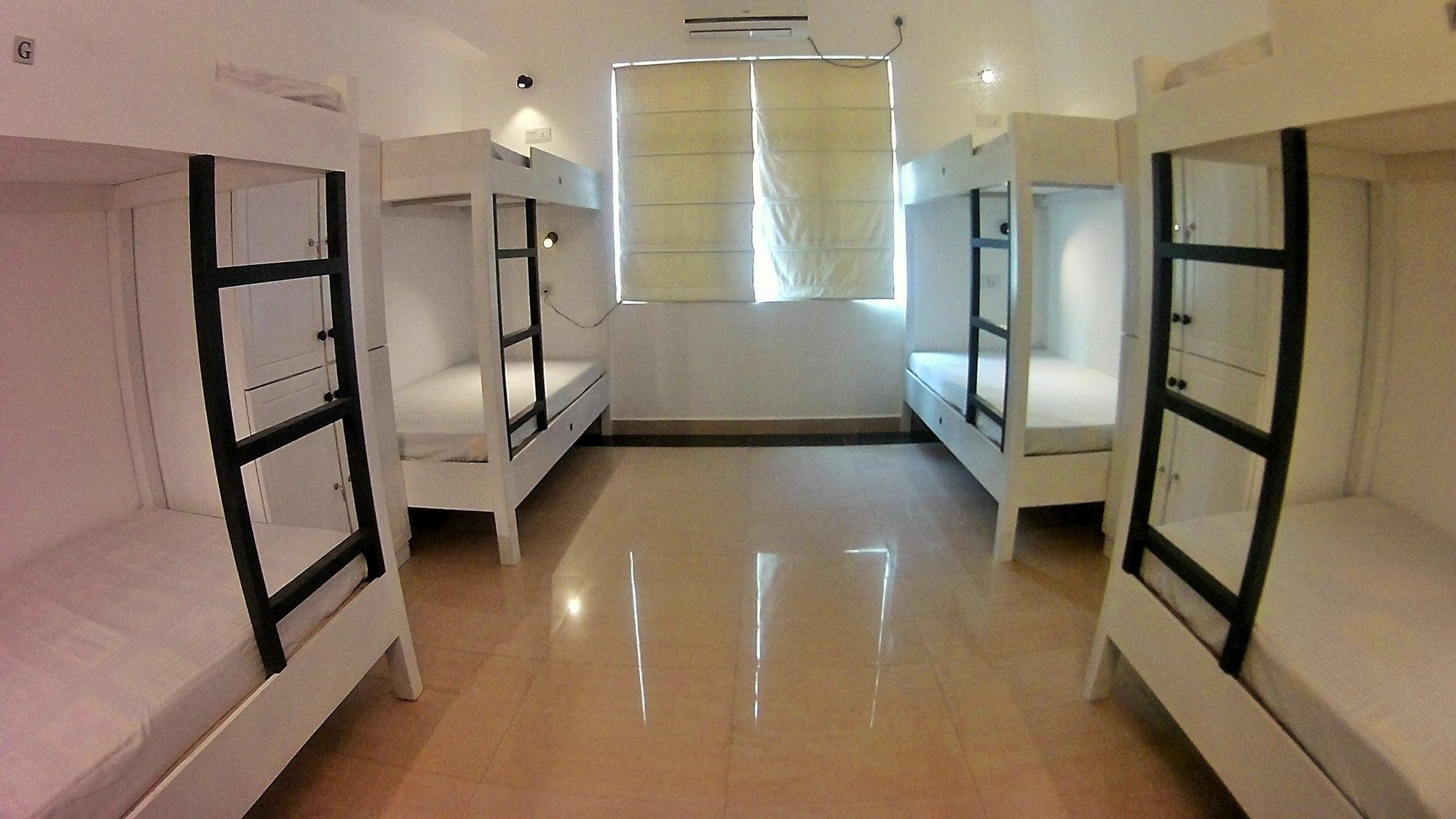 Clock Inn Dehiwala Экстерьер фото